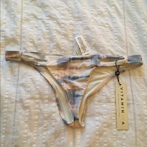 NWT Vitamin A Patterned Bikini Bottoms